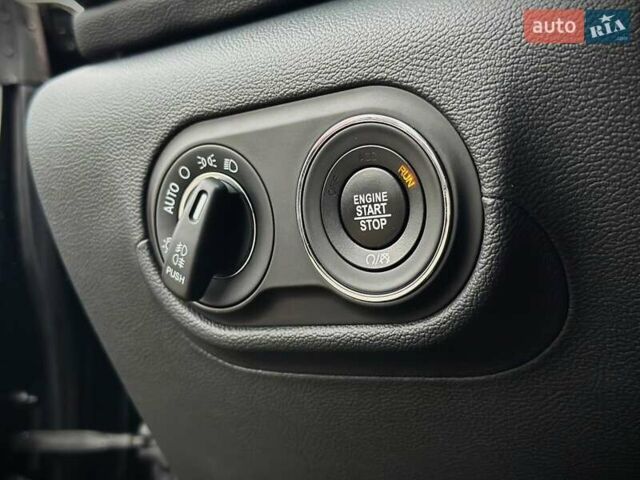 Черный Мазерати Леванте, объемом двигателя 3 л и пробегом 103 тыс. км за 36500 $, фото 26 на Automoto.ua