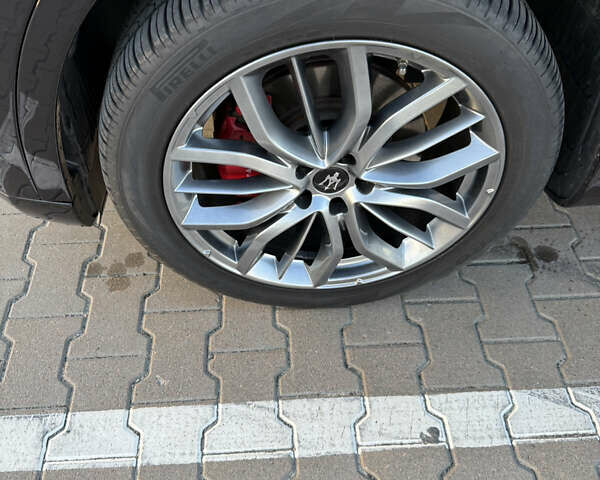 Черный Мазерати Леванте, объемом двигателя 2.98 л и пробегом 48 тыс. км за 38000 $, фото 39 на Automoto.ua