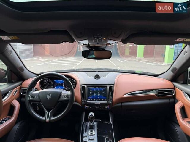 Черный Мазерати Леванте, объемом двигателя 2.98 л и пробегом 48 тыс. км за 32990 $, фото 29 на Automoto.ua