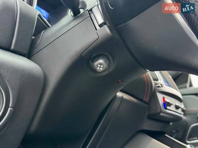 Чорний Мазераті Леванте, об'ємом двигуна 2.98 л та пробігом 110 тис. км за 39990 $, фото 43 на Automoto.ua