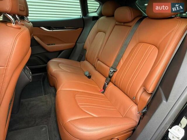 Черный Мазерати Леванте, объемом двигателя 2.98 л и пробегом 47 тыс. км за 34990 $, фото 12 на Automoto.ua