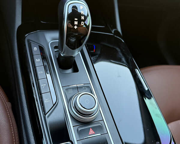 Черный Мазерати Леванте, объемом двигателя 2.98 л и пробегом 48 тыс. км за 38000 $, фото 4 на Automoto.ua