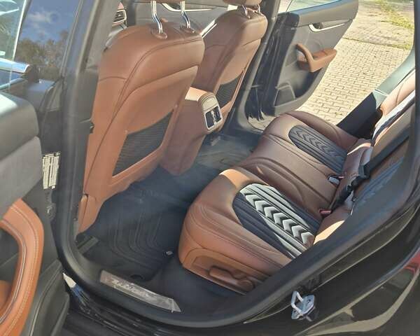 Чорний Мазераті Леванте, об'ємом двигуна 2.99 л та пробігом 116 тис. км за 47000 $, фото 10 на Automoto.ua