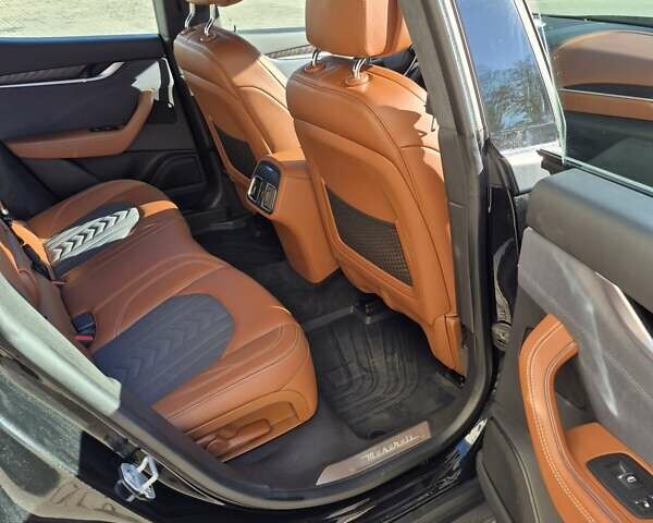 Чорний Мазераті Леванте, об'ємом двигуна 2.99 л та пробігом 116 тис. км за 47000 $, фото 8 на Automoto.ua