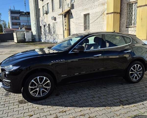 Чорний Мазераті Леванте, об'ємом двигуна 2.99 л та пробігом 116 тис. км за 47000 $, фото 1 на Automoto.ua