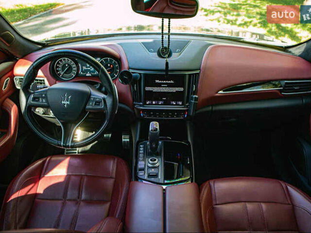 Черный Мазерати Леванте, объемом двигателя 3 л и пробегом 45 тыс. км за 54999 $, фото 23 на Automoto.ua