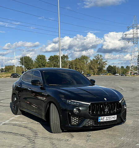 Черный Мазерати Леванте, объемом двигателя 2.98 л и пробегом 45 тыс. км за 65000 $, фото 18 на Automoto.ua