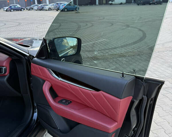 Черный Мазерати Леванте, объемом двигателя 2.98 л и пробегом 45 тыс. км за 65000 $, фото 50 на Automoto.ua