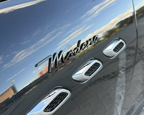 Черный Мазерати Леванте, объемом двигателя 2.98 л и пробегом 45 тыс. км за 65000 $, фото 7 на Automoto.ua