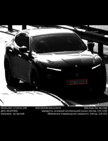 Черный Мазерати Леванте, объемом двигателя 2.98 л и пробегом 45 тыс. км за 65000 $, фото 26 на Automoto.ua