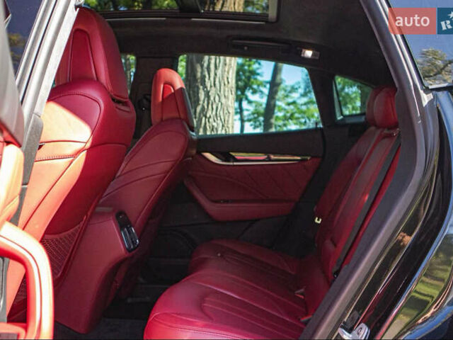 Черный Мазерати Леванте, объемом двигателя 3 л и пробегом 45 тыс. км за 54999 $, фото 20 на Automoto.ua