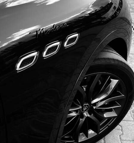 Черный Мазерати Леванте, объемом двигателя 2.98 л и пробегом 45 тыс. км за 65000 $, фото 63 на Automoto.ua