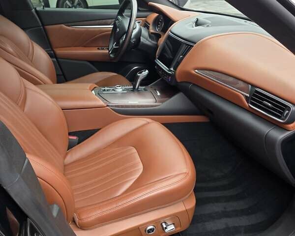Мазерати Леванте 2021 в Киеве на Automoto.ua Черный Мазерати Леванте, объемом двигателя 2.98 л и пробегом 139 тыс. км за 55000 $, фото 10 на Automoto.ua