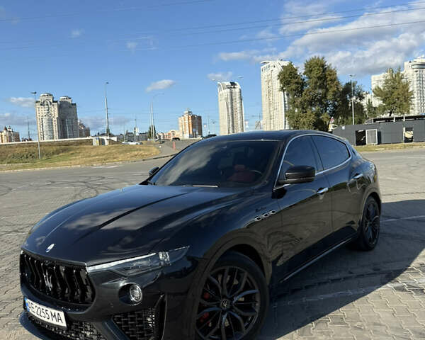 Черный Мазерати Леванте, объемом двигателя 2.98 л и пробегом 45 тыс. км за 65000 $, фото 1 на Automoto.ua