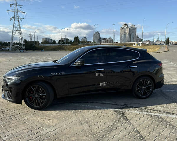 Черный Мазерати Леванте, объемом двигателя 2.98 л и пробегом 45 тыс. км за 65000 $, фото 5 на Automoto.ua