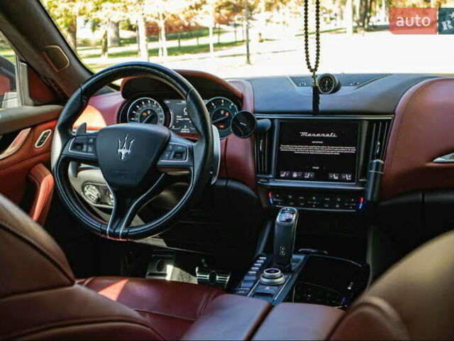 Черный Мазерати Леванте, объемом двигателя 3 л и пробегом 45 тыс. км за 54999 $, фото 22 на Automoto.ua