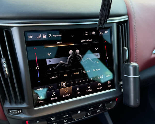 Черный Мазерати Леванте, объемом двигателя 2.98 л и пробегом 45 тыс. км за 65000 $, фото 47 на Automoto.ua