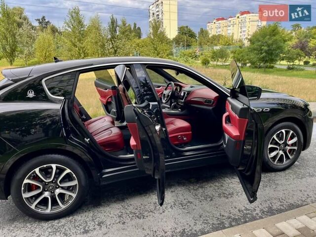 Чорний Мазераті Леванте, об'ємом двигуна 2.98 л та пробігом 65 тис. км за 54900 $, фото 24 на Automoto.ua