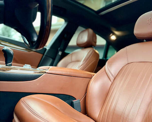 Красный Мазерати Леванте, объемом двигателя 2.98 л и пробегом 125 тыс. км за 29000 $, фото 10 на Automoto.ua