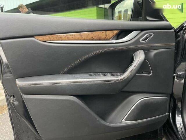 Мазерати Леванте, объемом двигателя 3 л и пробегом 98 тыс. км за 32900 $, фото 9 на Automoto.ua