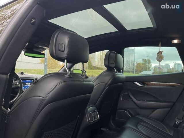 Мазерати Леванте, объемом двигателя 3 л и пробегом 98 тыс. км за 32900 $, фото 29 на Automoto.ua