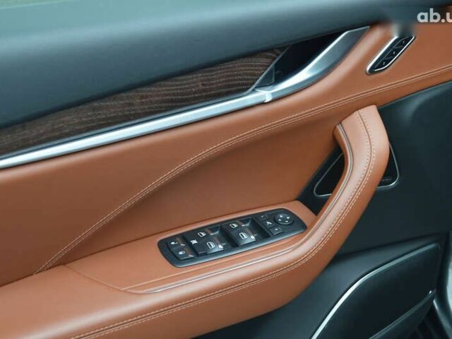 Мазераті Леванте, об'ємом двигуна 3 л та пробігом 70 тис. км за 26900 $, фото 18 на Automoto.ua