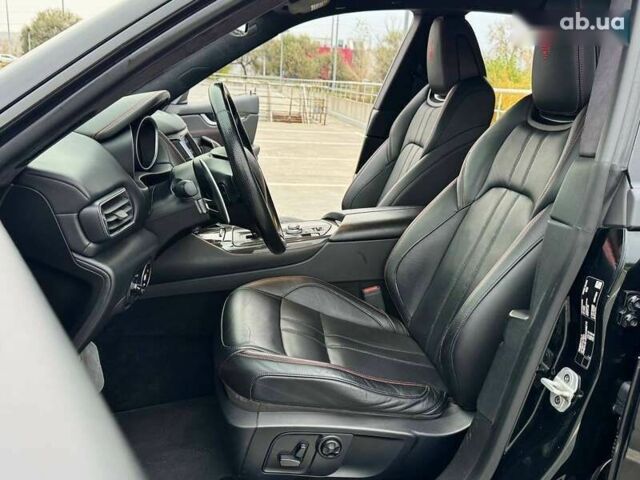 Мазерати Леванте, объемом двигателя 3 л и пробегом 110 тыс. км за 39990 $, фото 24 на Automoto.ua