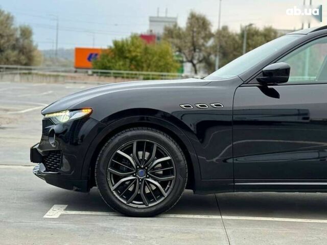 Мазерати Леванте, объемом двигателя 3 л и пробегом 110 тыс. км за 39990 $, фото 8 на Automoto.ua
