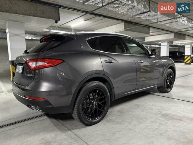 Сірий Мазераті Леванте, об'ємом двигуна 3 л та пробігом 100 тис. км за 31000 $, фото 22 на Automoto.ua