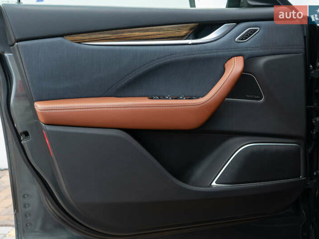 Сірий Мазераті Леванте, об'ємом двигуна 2.98 л та пробігом 70 тис. км за 41999 $, фото 35 на Automoto.ua