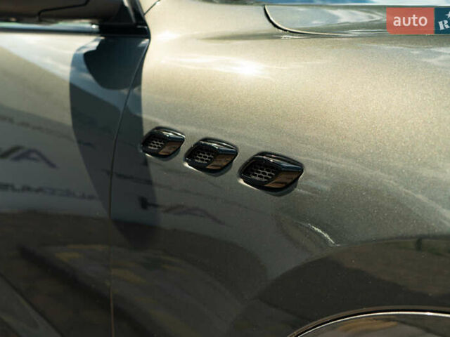Сірий Мазераті Леванте, об'ємом двигуна 2.98 л та пробігом 70 тис. км за 41999 $, фото 12 на Automoto.ua
