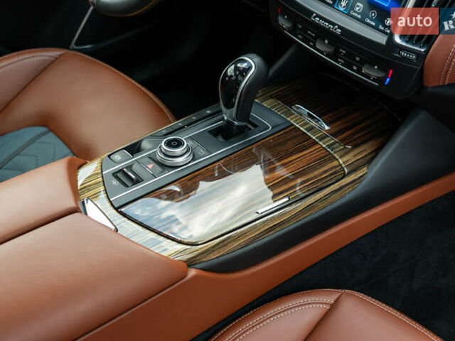 Сірий Мазераті Леванте, об'ємом двигуна 2.98 л та пробігом 70 тис. км за 41999 $, фото 52 на Automoto.ua