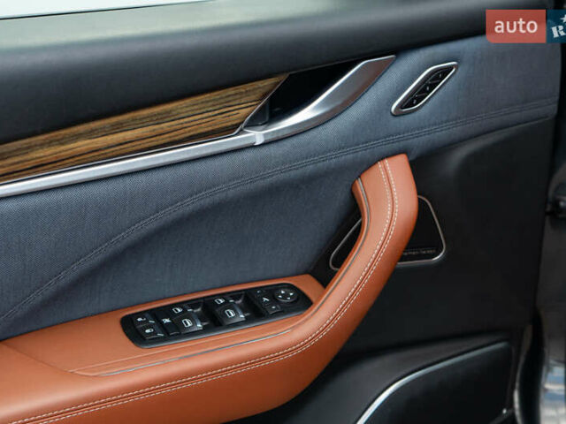 Сірий Мазераті Леванте, об'ємом двигуна 2.98 л та пробігом 70 тис. км за 41999 $, фото 37 на Automoto.ua