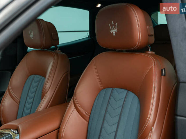 Сірий Мазераті Леванте, об'ємом двигуна 2.98 л та пробігом 70 тис. км за 41999 $, фото 34 на Automoto.ua