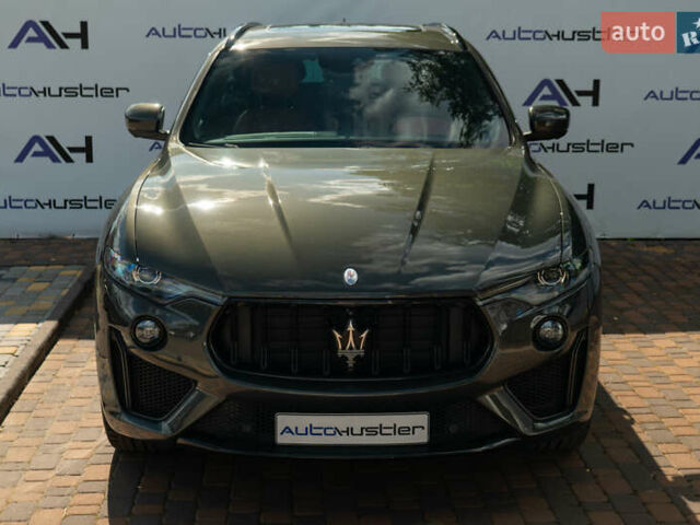 Сірий Мазераті Леванте, об'ємом двигуна 2.98 л та пробігом 70 тис. км за 41999 $, фото 5 на Automoto.ua