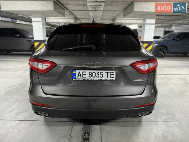 Сірий Мазераті Леванте, об'ємом двигуна 3 л та пробігом 100 тис. км за 31000 $, фото 26 на Automoto.ua