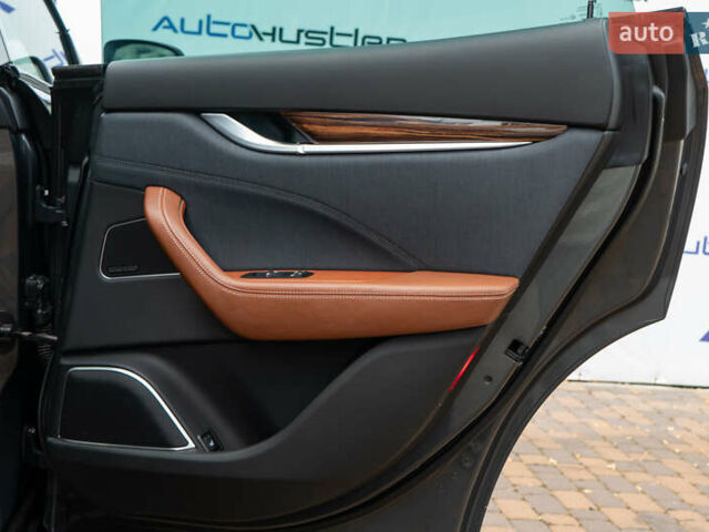 Сірий Мазераті Леванте, об'ємом двигуна 2.98 л та пробігом 70 тис. км за 41999 $, фото 48 на Automoto.ua