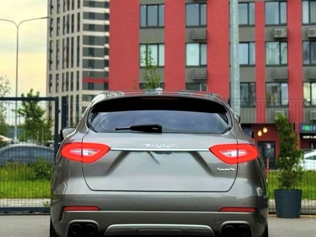 Мазераті Леванте 2016 у Полтаві на Automoto.ua Сірий Мазераті Леванте, об'ємом двигуна 3 л та пробігом 80 тис. км за 38000 $, фото 3 на Automoto.ua