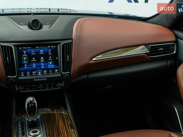 Сірий Мазераті Леванте, об'ємом двигуна 2.98 л та пробігом 70 тис. км за 41999 $, фото 57 на Automoto.ua