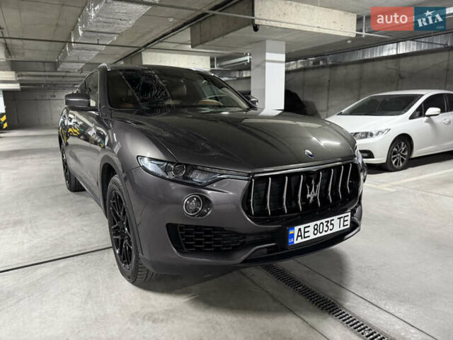 Сірий Мазераті Леванте, об'ємом двигуна 3 л та пробігом 100 тис. км за 31000 $, фото 17 на Automoto.ua