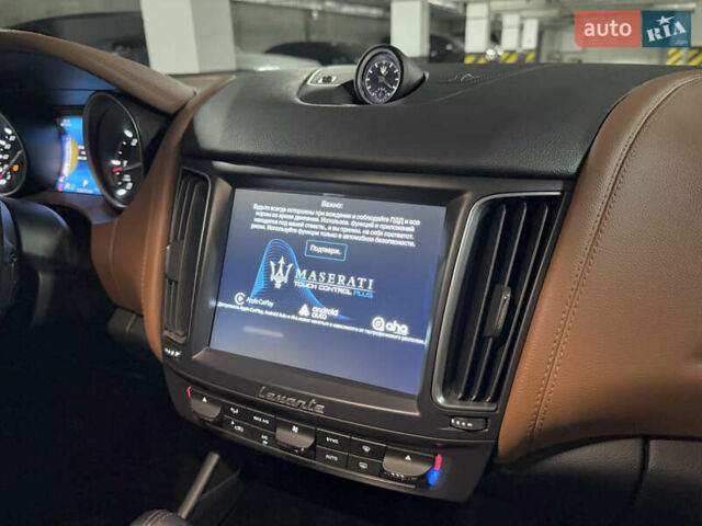 Сірий Мазераті Леванте, об'ємом двигуна 3 л та пробігом 100 тис. км за 31000 $, фото 8 на Automoto.ua