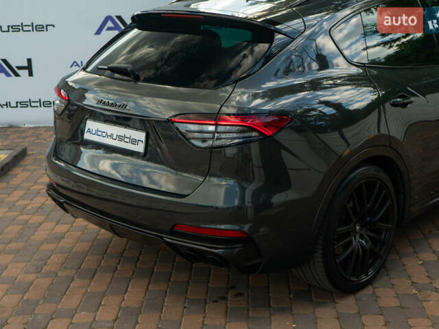 Сірий Мазераті Леванте, об'ємом двигуна 2.98 л та пробігом 70 тис. км за 41999 $, фото 28 на Automoto.ua