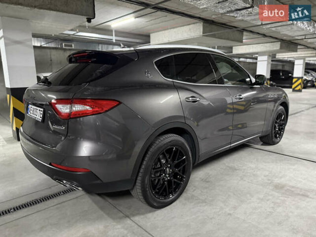 Сірий Мазераті Леванте, об'ємом двигуна 3 л та пробігом 100 тис. км за 31000 $, фото 23 на Automoto.ua