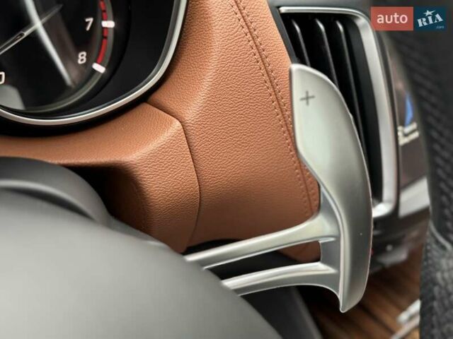 Серый Мазерати Леванте, объемом двигателя 2.98 л и пробегом 99 тыс. км за 33000 $, фото 49 на Automoto.ua