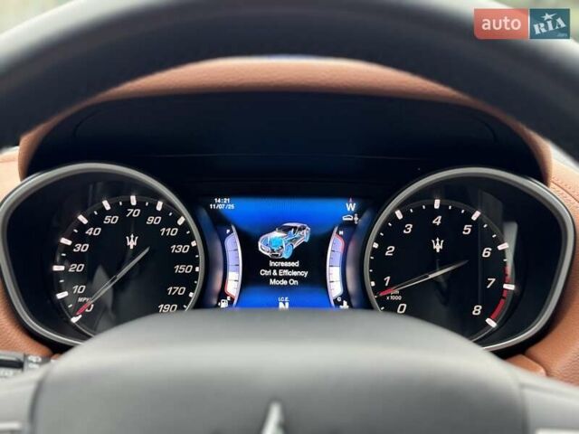 Серый Мазерати Леванте, объемом двигателя 2.98 л и пробегом 99 тыс. км за 33000 $, фото 82 на Automoto.ua