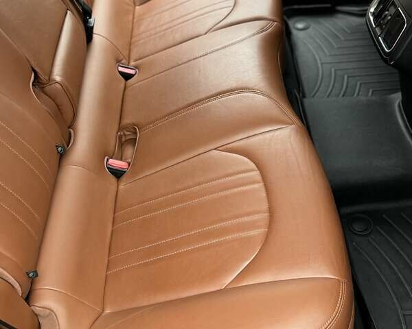 Серый Мазерати Леванте, объемом двигателя 2.98 л и пробегом 99 тыс. км за 33000 $, фото 72 на Automoto.ua