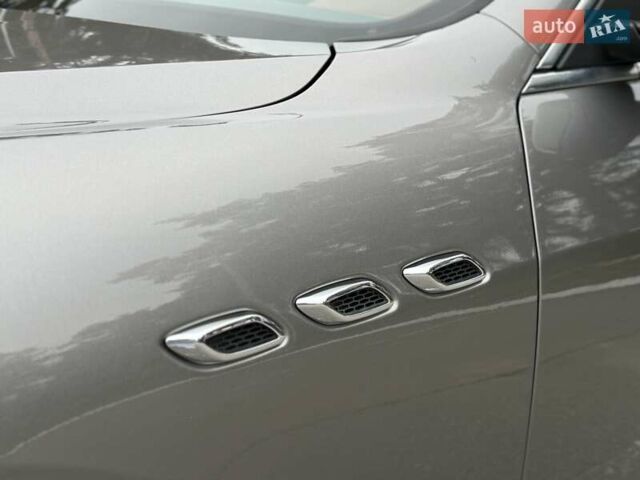 Серый Мазерати Леванте, объемом двигателя 2.98 л и пробегом 99 тыс. км за 33000 $, фото 13 на Automoto.ua