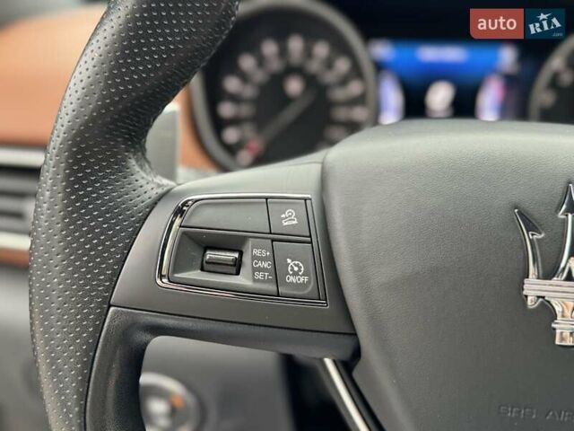 Серый Мазерати Леванте, объемом двигателя 2.98 л и пробегом 99 тыс. км за 33000 $, фото 47 на Automoto.ua