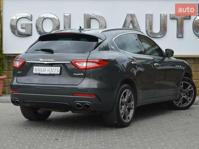 Мазераті Леванте 2017 у Одесі на Automoto.ua Сірий Мазераті Леванте, об'ємом двигуна 3 л та пробігом 70 тис. км за 26900 $, фото 11 на Automoto.ua