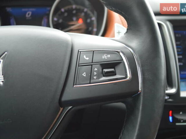 Мазераті Леванте 2017 у Одесі на Automoto.ua Сірий Мазераті Леванте, об'ємом двигуна 3 л та пробігом 70 тис. км за 26900 $, фото 25 на Automoto.ua